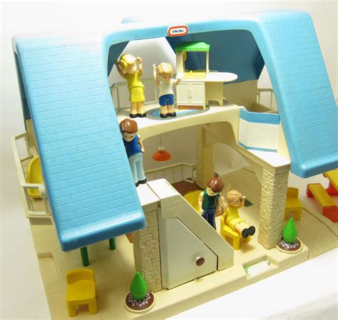 Opens in a new window or tab. . Little tikes dollhouse 90s